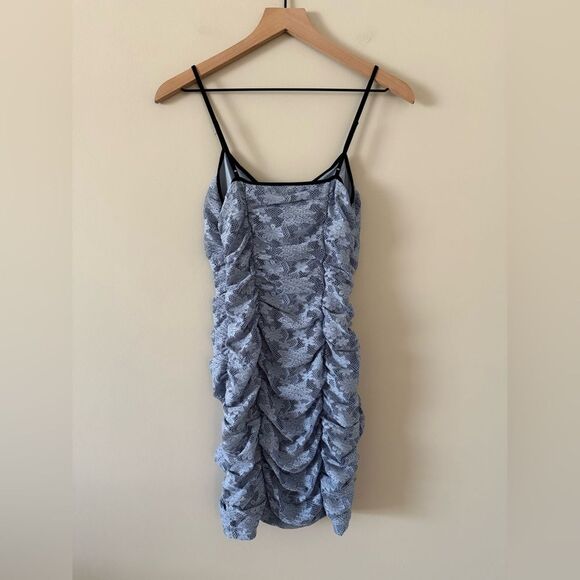 Urban Outfitters Ruched Lace Bodycon Midi Dress in Periwinkle and Black - Size S - Picture 3 of 6